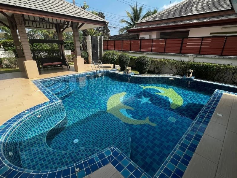 Baan Dusit LAKE Pool Villa - บ้าน - Jomtien East - 